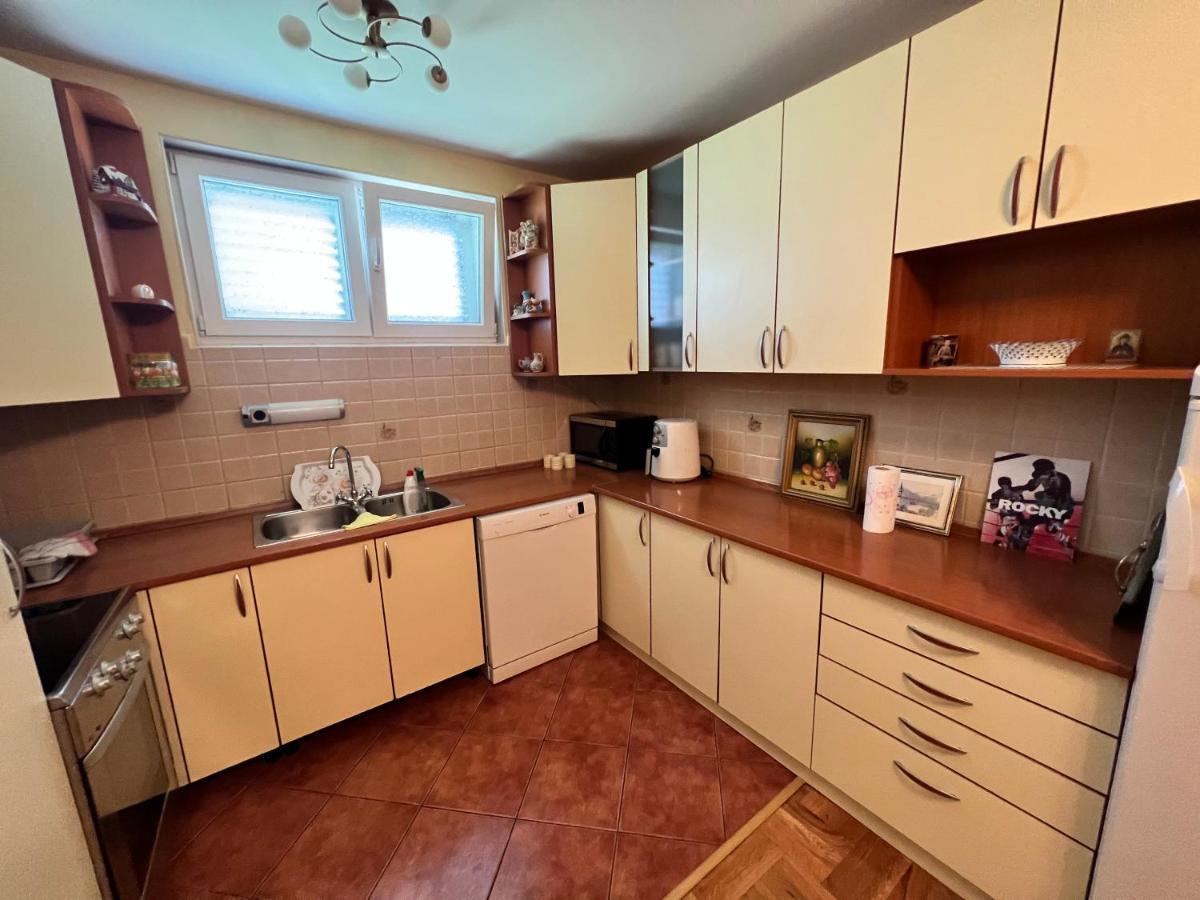 Central Park Apartment Подгорица Экстерьер фото